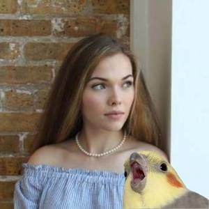 Meet your Posher, Lily